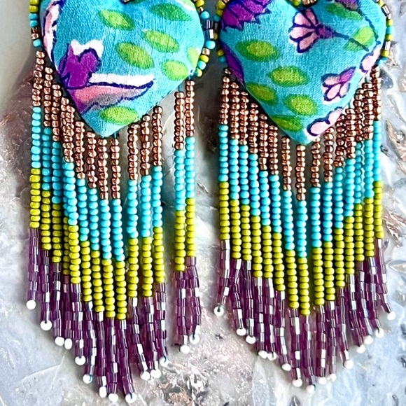 NWT Deepa Gurnani Beaded Heart Fringe Chandeliers - Picture 10 of 15